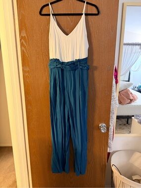 White & Teal Hunter & Brown L Sleeveless Jumpsuit with Waist Detail